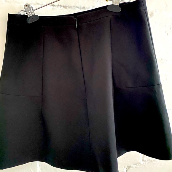 J Crew Black mini-skirt sz 6 - Picture 2 of 5